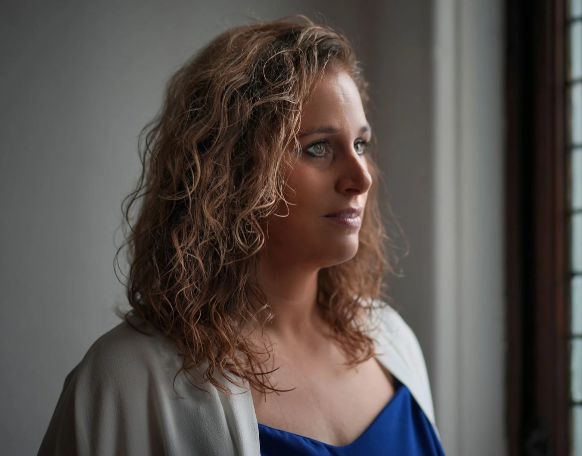 Aglow Haarlem viert feest met Elise Mannah